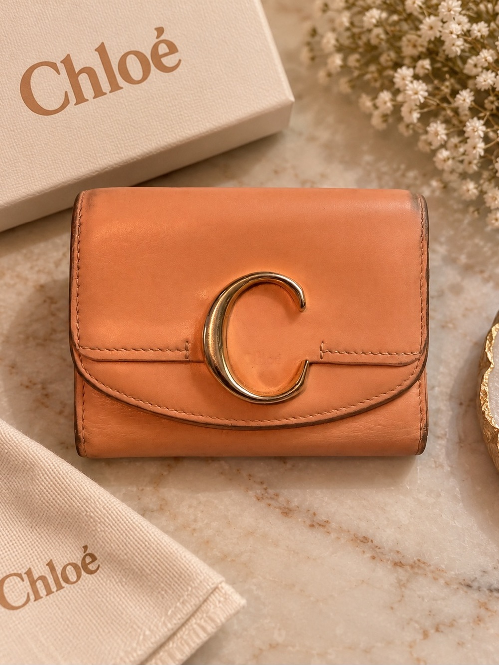 Chloé C Logo Leather Trifold Wallet